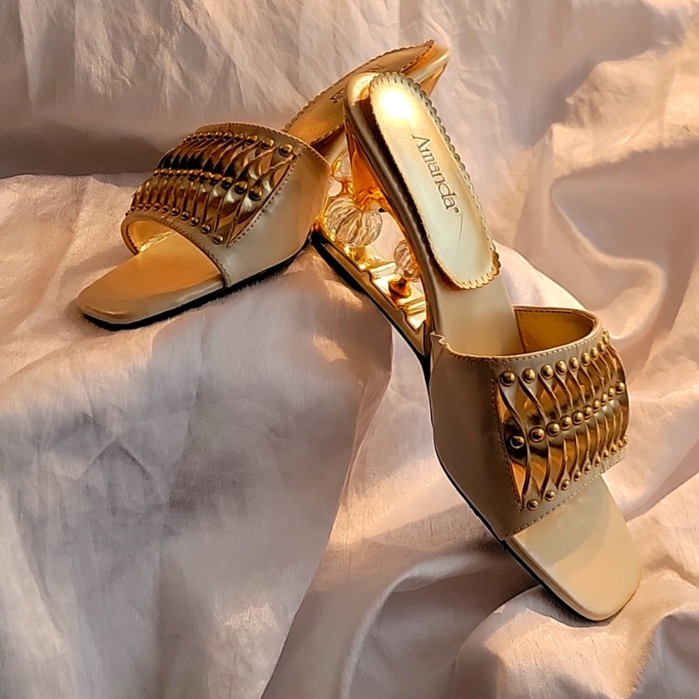 Amanda Gold Nugget slide-ins